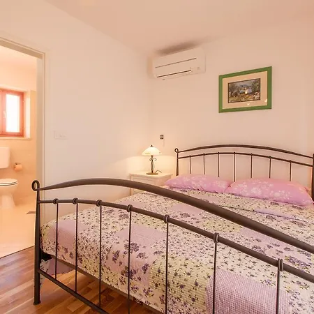 Willa Mare Vrh (Krk)