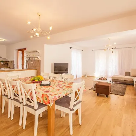 Willa Mare Vrh (Krk)